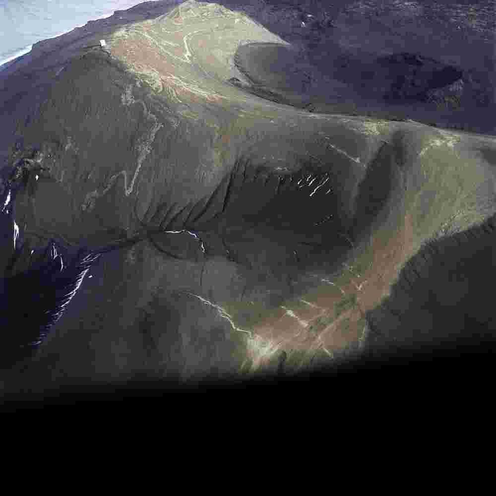 Hervé Jézéquel // Surtsey / formats 40 x 40 cm