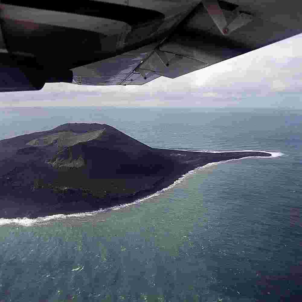 Hervé Jézéquel // Surtsey / formats 40 x 40 cm