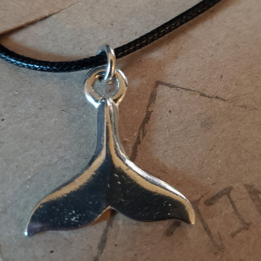 Collier "nageoire de baleine"